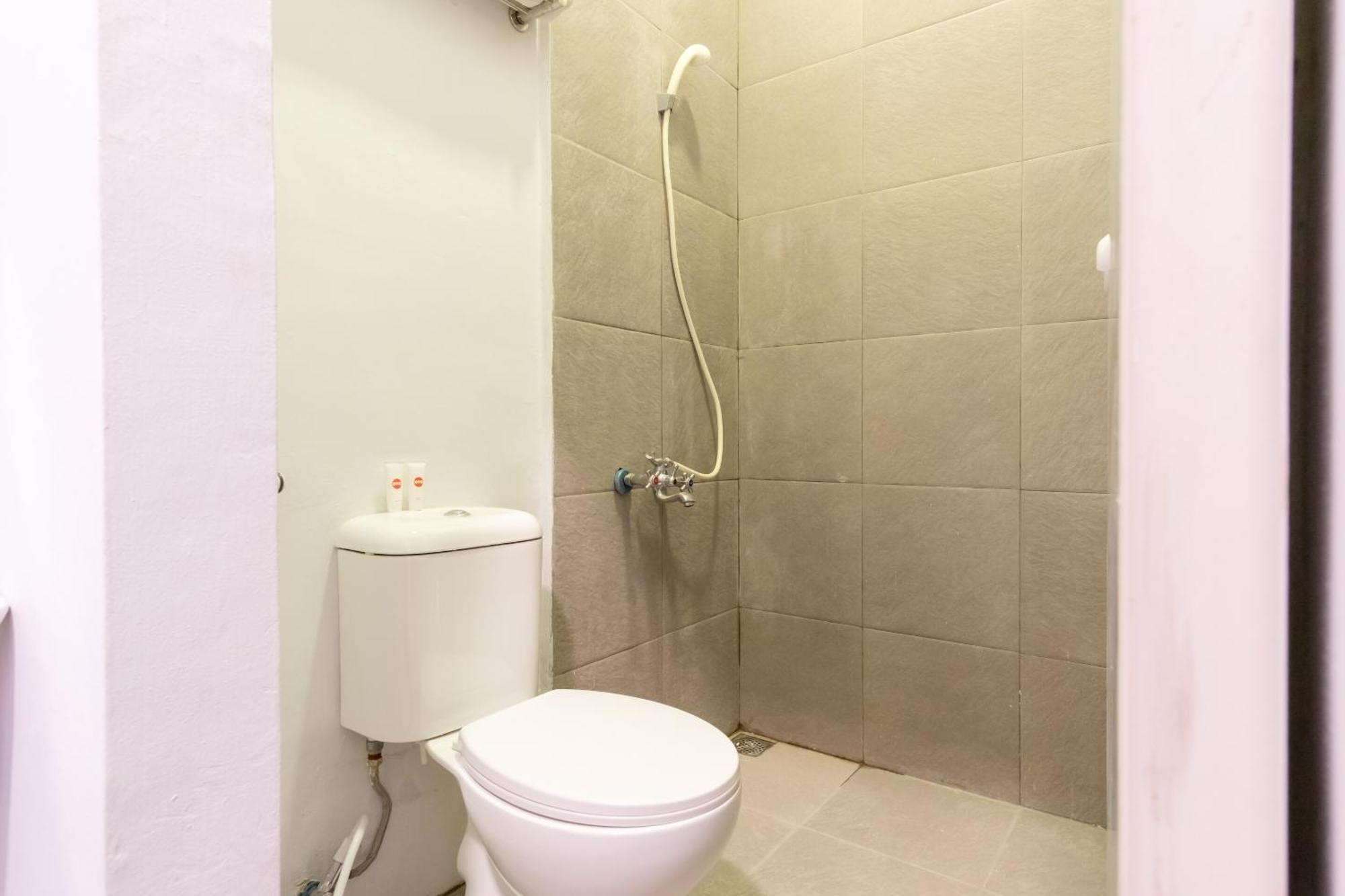 Hotel O Metropolitan Homestay Near Komplek Asia Megamas Medan Ngoại thất bức ảnh